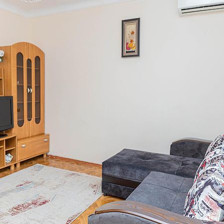 Апартаменты ReliableHouse квартира в самом центре города Алматы Экстерьер фото
